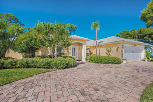 5009 Paleo Pines Circle, Fort Pierce, FL 34951 Sold 12/06/23