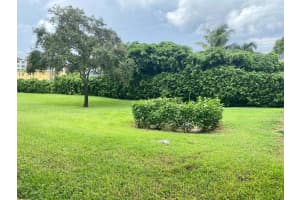 200 Horizons W 104, Boynton Beach, FL 33435 Sold 12/29/23