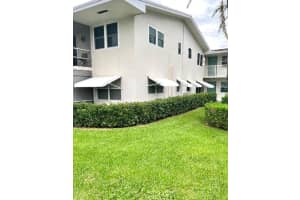 200 Horizons W 104, Boynton Beach, FL 33435 Sold 12/29/23