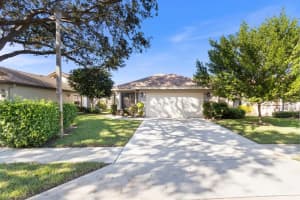 4705 Sherwood Forest Drive, Delray Beach, FL 33445 Sold 12/14/23