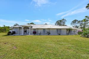 2705 SE Ranch Acres Circle, Jupiter, FL 33478 Sold 12/20/23