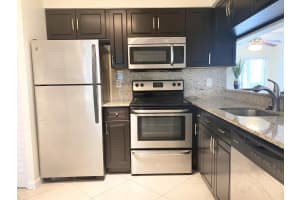 19108 Glenmoor Drive, West Palm Beach, FL 33409 Sold 11/27/23