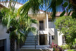 3242 Jog Park Drive, Greenacres, FL 33467 Sold 05/10/24