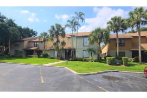 325 Sandtree Drive, Palm Beach Gardens, FL 33403 Sold 03/06/24