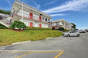 3120 Cynthia Lane 208, Lake Worth Beach, FL 33461 Sold 11/27/23
