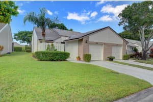 12275 Country Greens Boulevard, Boynton Beach, FL 33437 Sold 11/27/23