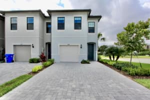2298 Appleton Circle S, Oakland Park, FL 33309 Sold 12/05/23