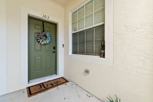1550 SE Sheffield Terrace 103, Stuart, FL 34994 Sold 11/13/23