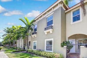 290 Lake Monterey Circle, Boynton Beach, FL 33426 Sold 12/14/23