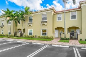 290 Lake Monterey Circle, Boynton Beach, FL 33426 Sold 12/14/23