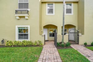 290 Lake Monterey Circle, Boynton Beach, FL 33426 Sold 12/14/23