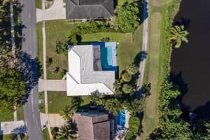 3201 Lakeview Drive, Delray Beach, FL 33445 Sold 01/25/24