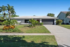 3201 Lakeview Drive, Delray Beach, FL 33445 Sold 01/25/24