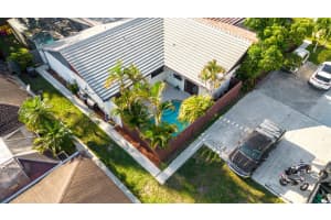 1277 Periwinkle Place Place, Wellington, FL 33414 Sold 06/21/24