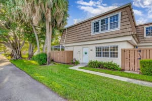 4338 Hazel Avenue B, Palm Beach Gardens, FL 33410 Sold 12/01/23