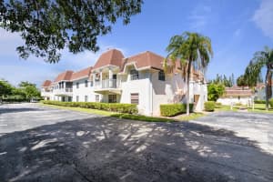 708 SE 2 Avenue 427, Deerfield Beach, FL 33441 Sold 12/05/23