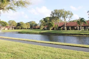 1019 Green Pine Boulevard G, West Palm Beach, FL 33409 Sold 05/31/24