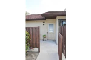 1019 Green Pine Boulevard G, West Palm Beach, FL 33409 Sold 05/31/24