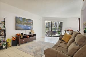 5800 Coach House Circle A, Boca Raton, FL 33486 Sold 05/06/24