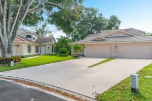 10964 Stafford Circle S, Boynton Beach, FL 33436 Sold 01/31/24