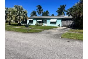 1502 Crest Drive, Lake Worth, FL 33461 Sold 02/12/24