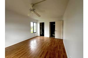 1106 Green Pine Blvd APT G2, West Palm Beach, FL 33409, Sold 02/08/24