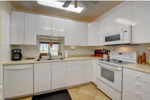 250 NE 20th Street NE 1350, Boca Raton, FL 33431 Sold 01/31/24