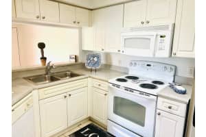 2727 Anzio Court 305, Palm Beach Gardens, FL 33410 Sold 05/29/24