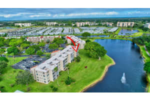 27 Abbey Lane 302, Delray Beach, FL 33446 Sold 12/15/23