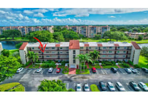 27 Abbey Lane 302, Delray Beach, FL 33446 Sold 12/15/23