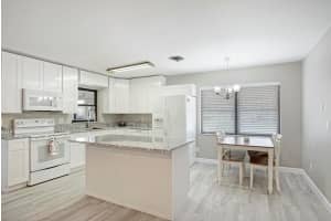 476 19th Place, Vero Beach, FL 32960 Sold 12/13/23