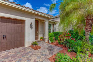 10611 Ivanhoe Lane, Wellington, FL 33414 Sold 05/08/24