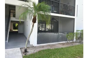 1009 Green Pine Boulevard D1, West Palm Beach, FL 33409 Sold 02/28/24