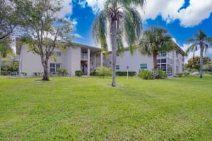 10 Lake Vista Trl 204, Port St Lucie, FL 34952 Sold 01/23/24
