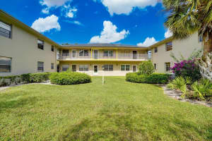 10 Lake Vista Trl 204, Port St Lucie, FL 34952 Sold 01/23/24