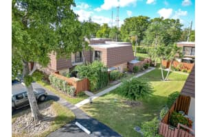 3909 Louis Drive, Lake Worth, FL 33461 Sold 12/01/23