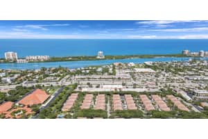 32 Laurel Oaks Circle, Tequesta, FL 33469 Sold 02/01/24