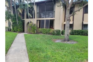 442 Pine Glen Lane D-1, Greenacres, FL 33463 Sold 03/07/24