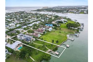 100 Lighthouse Drive, Jupiter Inlet Colony, FL 33469 Sold 01/26/24
