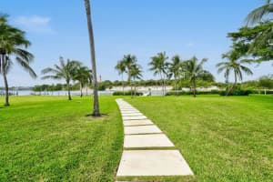 100 Lighthouse Drive, Jupiter Inlet Colony, FL 33469 Sold 01/26/24
