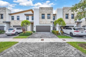 7842 NW 105th Court, Doral, FL 33178 Sold 01/25/24