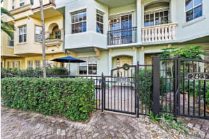 2424 San Pietro Circle, Palm Beach Gardens, FL 33410 Sold 03/25/24