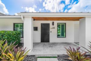 2310 NE 49th Street, Lighthouse Point, FL 33064 Sold 01/12/24