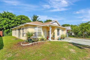 10076 Boynton Place Circle, Boynton Beach, FL 33437 Sold 01/05/24