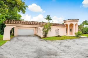 1060 Spanish River Road, Boca Raton, FL 33432 Sold 02/12/24
