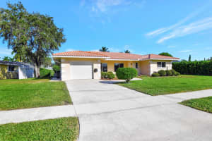 823 SW 2nd Street, Boca Raton, FL 33486 Sold 03/29/24
