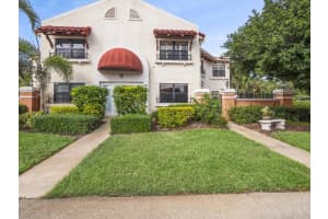 15 Uno Lago Drive 15, Juno Beach, FL 33408 Sold 02/29/24