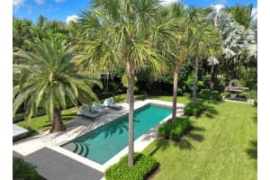 100 Palmetto Trail, Hobe Sound, FL 33455 Sold 04/02/24