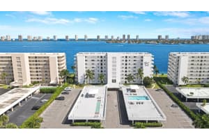 401 Lake Shore Drive 205, Lake Park, FL 33403 Sold 08/23/24