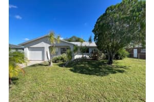 114 Camelot Drive, Fort Pierce, FL 34946 Sold 12/29/23